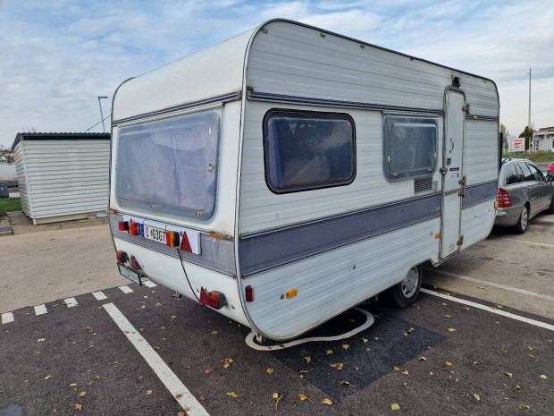 Adria 400 lakokocsi telepitesre, 4 fekhely, akár szallitassal is