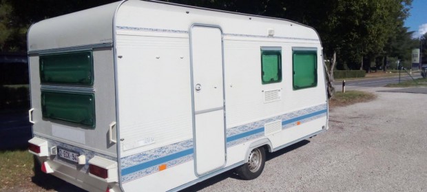 Adria 430TK lakkocsi elad
