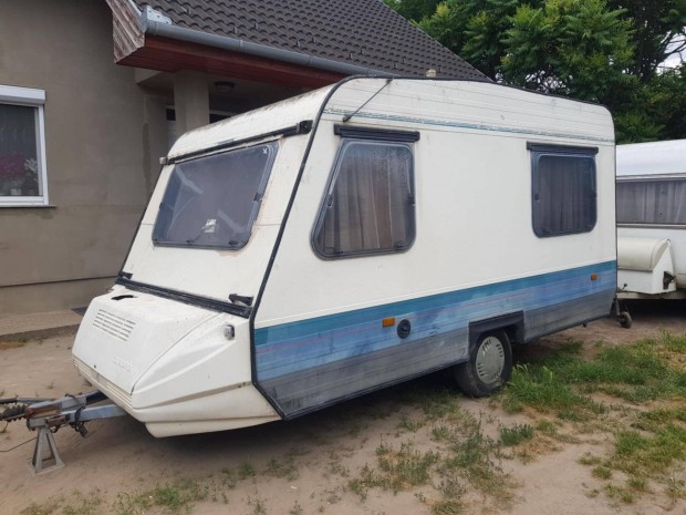 Adria 480 lakokocsi zuhanyzos, atfolyos melegvizes csaprendszer 4