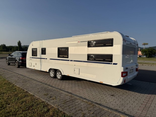 Adria Alpine 763 UK típusú 8 fős lakókocsi,magyar okmányokkal