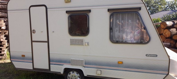Adria Optima 400 lakkocsi