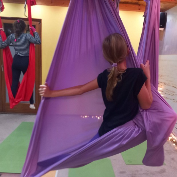 Aerial jghoz hammock