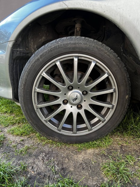 Aez 16colos felni Taurus Performance gumikkal