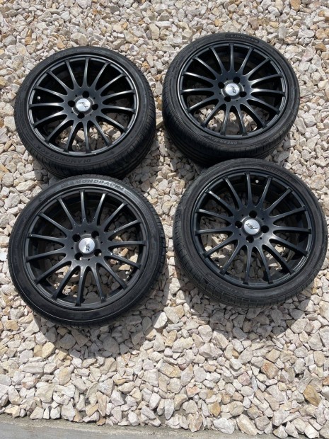 Aez 4x100 7Jx17H2 ET38 alufelni 215/40R17 nyárigumival