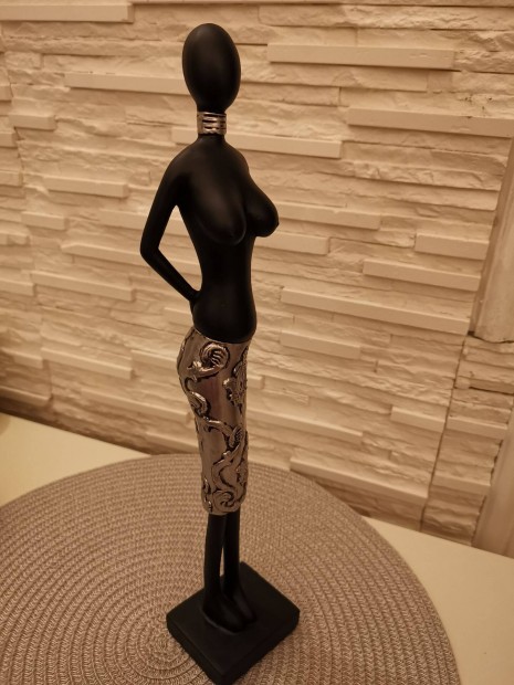 Afrikai nő szobor