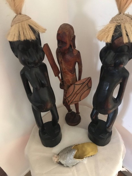 Afrikai szobrok
