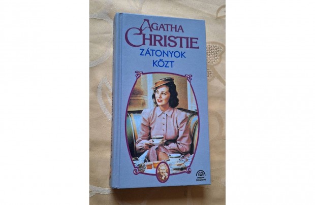 Agatha Christie: Ztonyok kzt