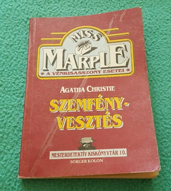 Agatha Christie - Szemfnyveszts knyv