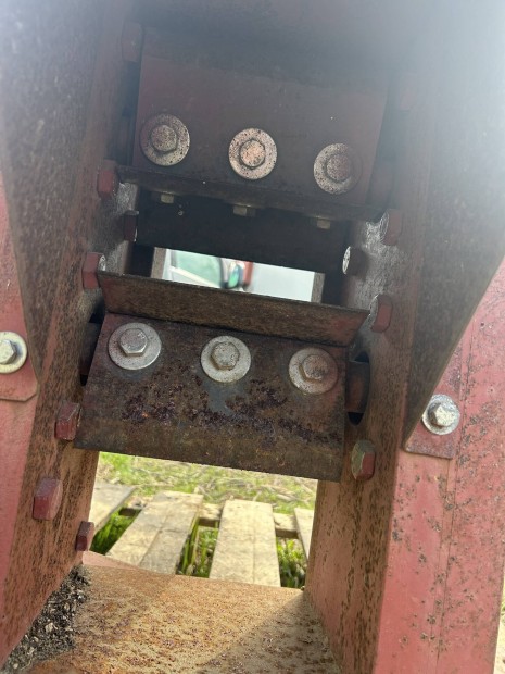 �gdar�l� kistraktorhoz