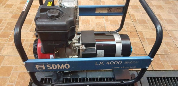 Aggreátor, Áramfejlesztő Sdmo LX4000 Benzin