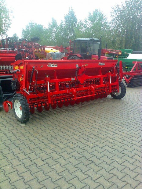 Agrion-4000 új gabona vetőgép