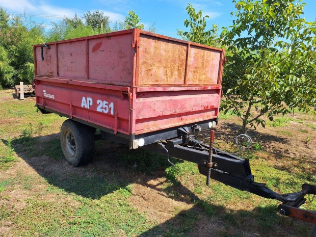 Agrogp AP 251 ptkocsi elad