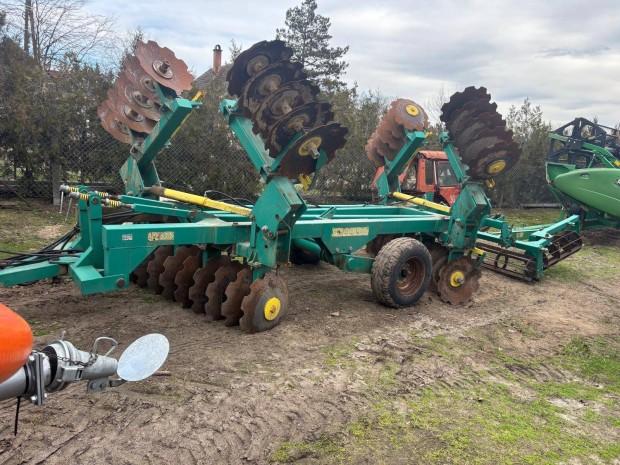 Agromerkur 4,2m �sszecsukhat� neh�zt�rcsa t�rcsa