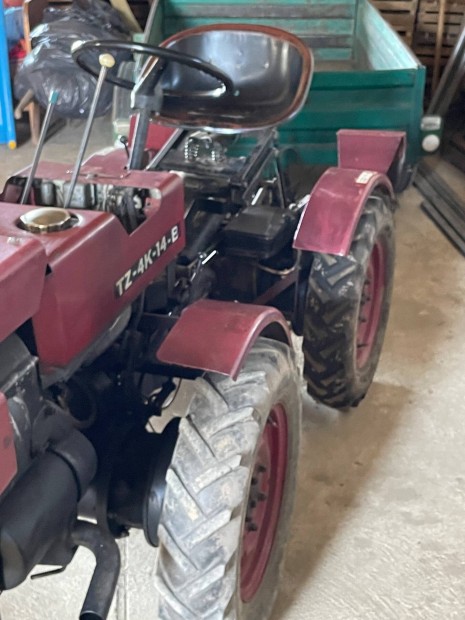 Agrostoj TZ4K-14B traktor tartoz�kaival