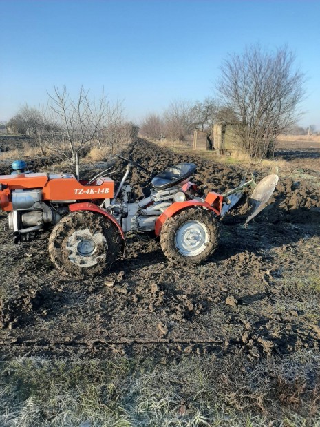 Agrostroj PON-25 váltvaforgatós eke TZ4K
