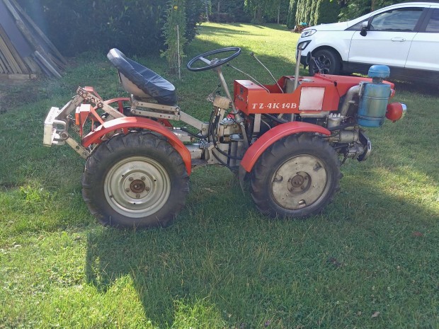 Agrostroj TZ-4K-14B kistraktor