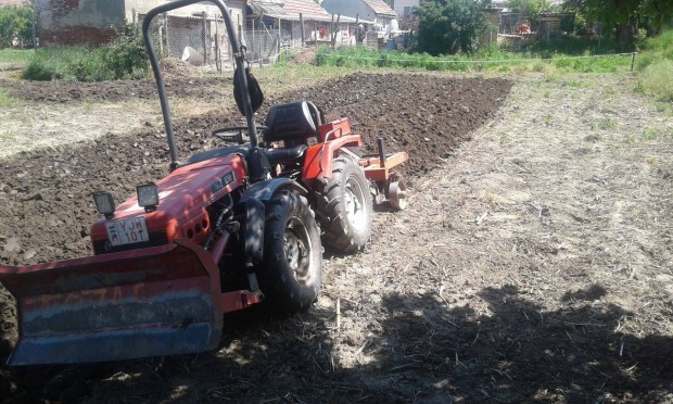 Agt 830 eszkzeivel elad