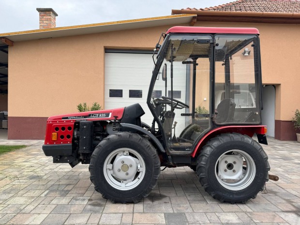 Agt 835 T traktor