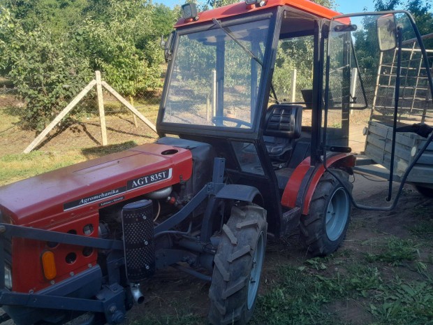 Agt 835 traktor műszakival eladó