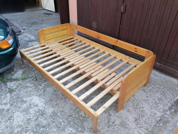 Ágy kihúzható fenyőből