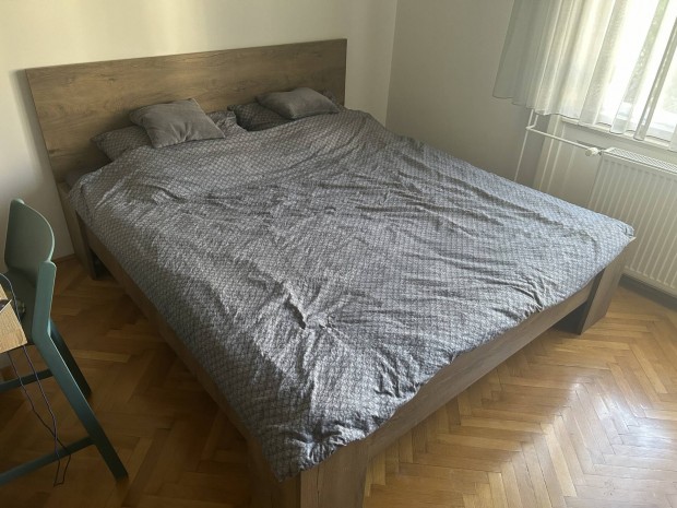 Ágy kompletten matraccal