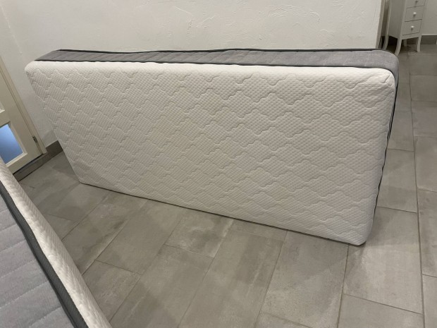 Ágy matrac táskarugós mömax