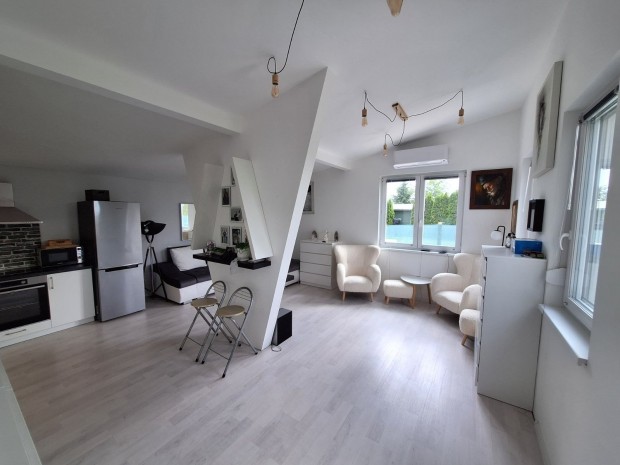 Agyagosszerg�nyben �j �p�t�s� csal�di h�z elad�!