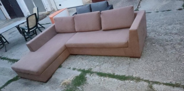 Ágyazható sarokkanapé újszerű állapotban