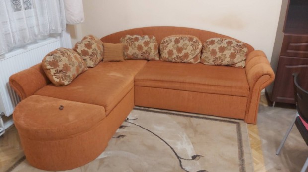 Ágyneműtartós, kihúzható kanapé