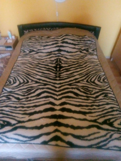 Ágytakaró 130x180 cm-es eladó Nyíregyházán