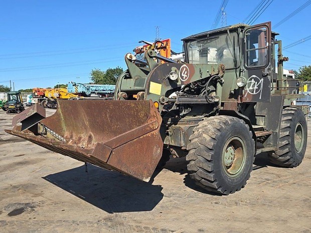 Ahlmann AS12B katonai homlokrakodó