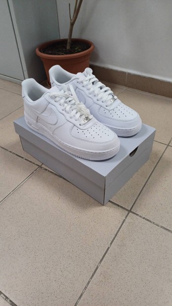 Air Force 1 tripple white 