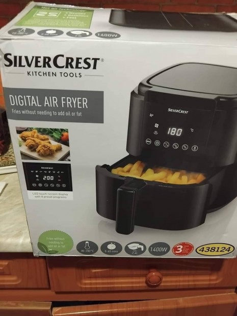 Air Fryer j