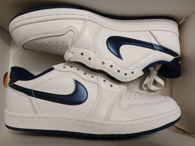 Air Jordan 1 Low 'Metallic Blue' 42.5-es mret