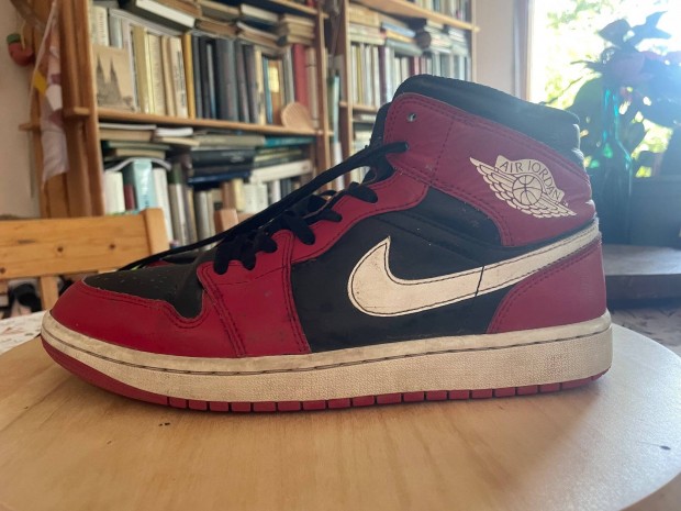 Air Jordan 1 Mid