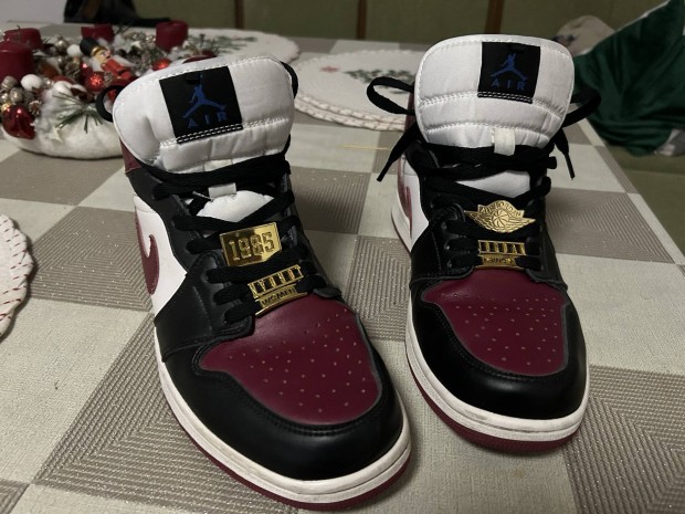 Air Jordan 1 Mid Se Black Dark Beetroot(igazi)