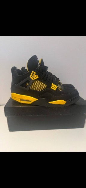 Air Jordan 4 Retro