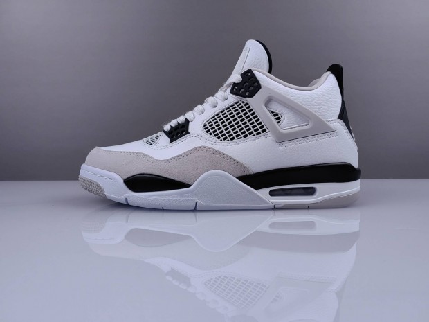 Air Jordan 4 Retro "Millitary Black" (minden mret)