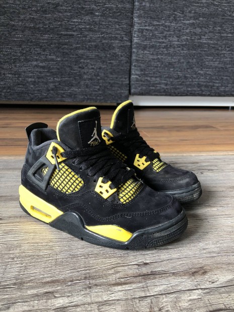 Air Jordan 4 yellow thunder