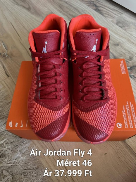 Air Jordan Fly 4