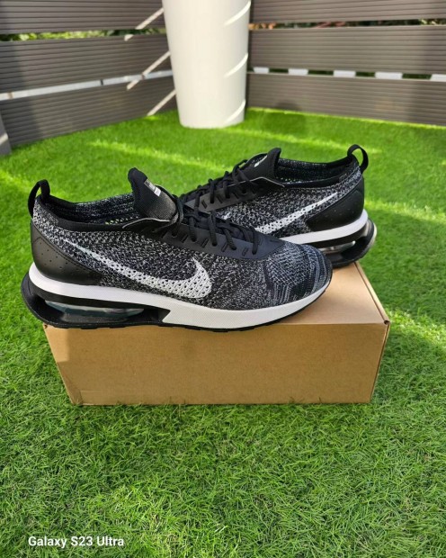 Air Max Flyknit Racer (40;41;43)
