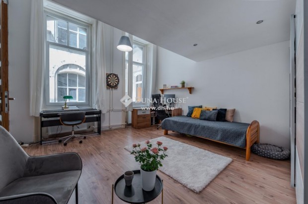 Airbnb Laks Oktogonnl, Budapest 6. ker.