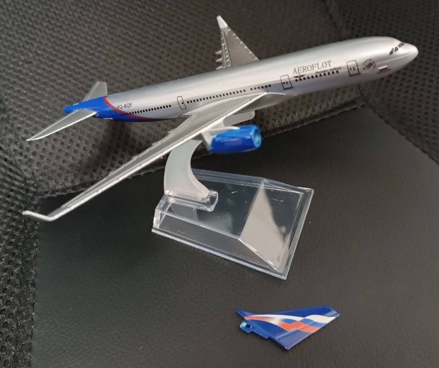 Airbus A330 Aeroflot replgp modell, hibs.