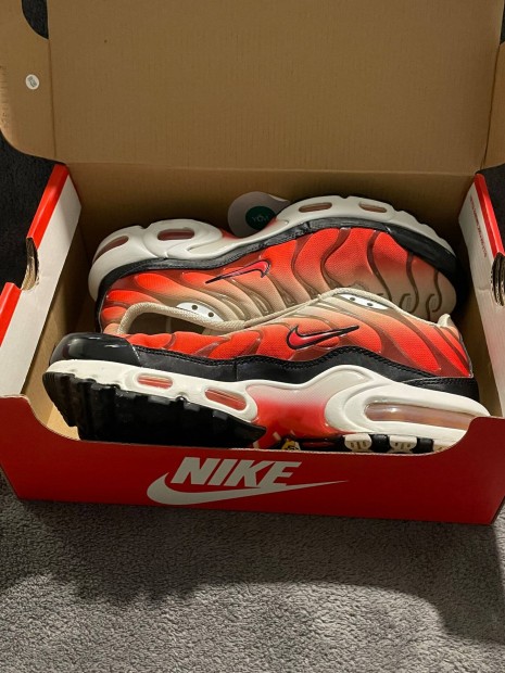 Airmax Plus Light Crimson