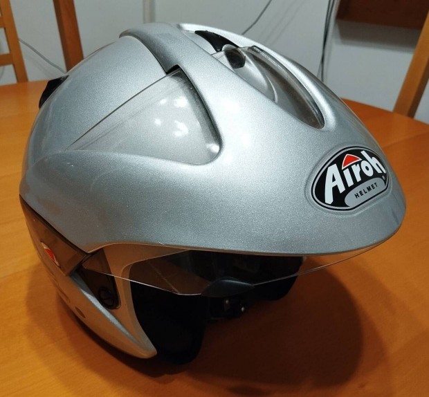 Airoh Helmet SV55 buksisak - alig hasznlt 