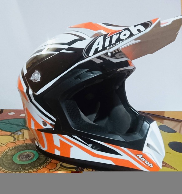 Airoh Motoros sisak