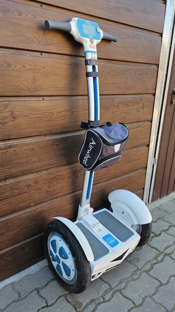 Airwheel S3 segway. Minden gyri tartozkval. j ra 500 ezer.