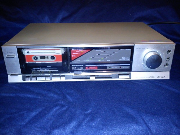 Aiwa F220 Deck Magndeck