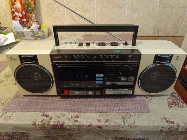 Aiwa Stereo 250 CS-250 rdis magn boombox