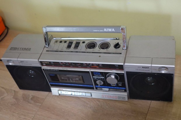 Aiwa cs 240 boombox